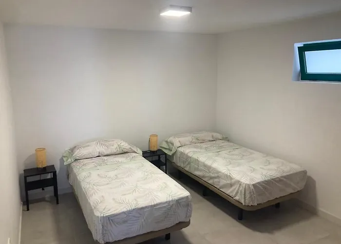 El Marinero, Piso 2 Y Piso 3 * La Santa